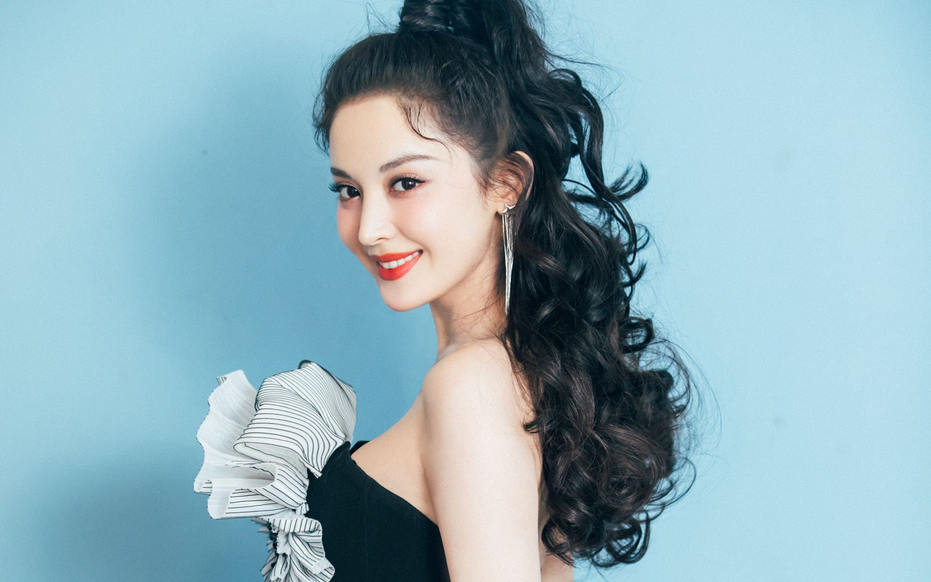 北欧德比变调,久保建英导演瑞典压制,临场妙手改写G组格局